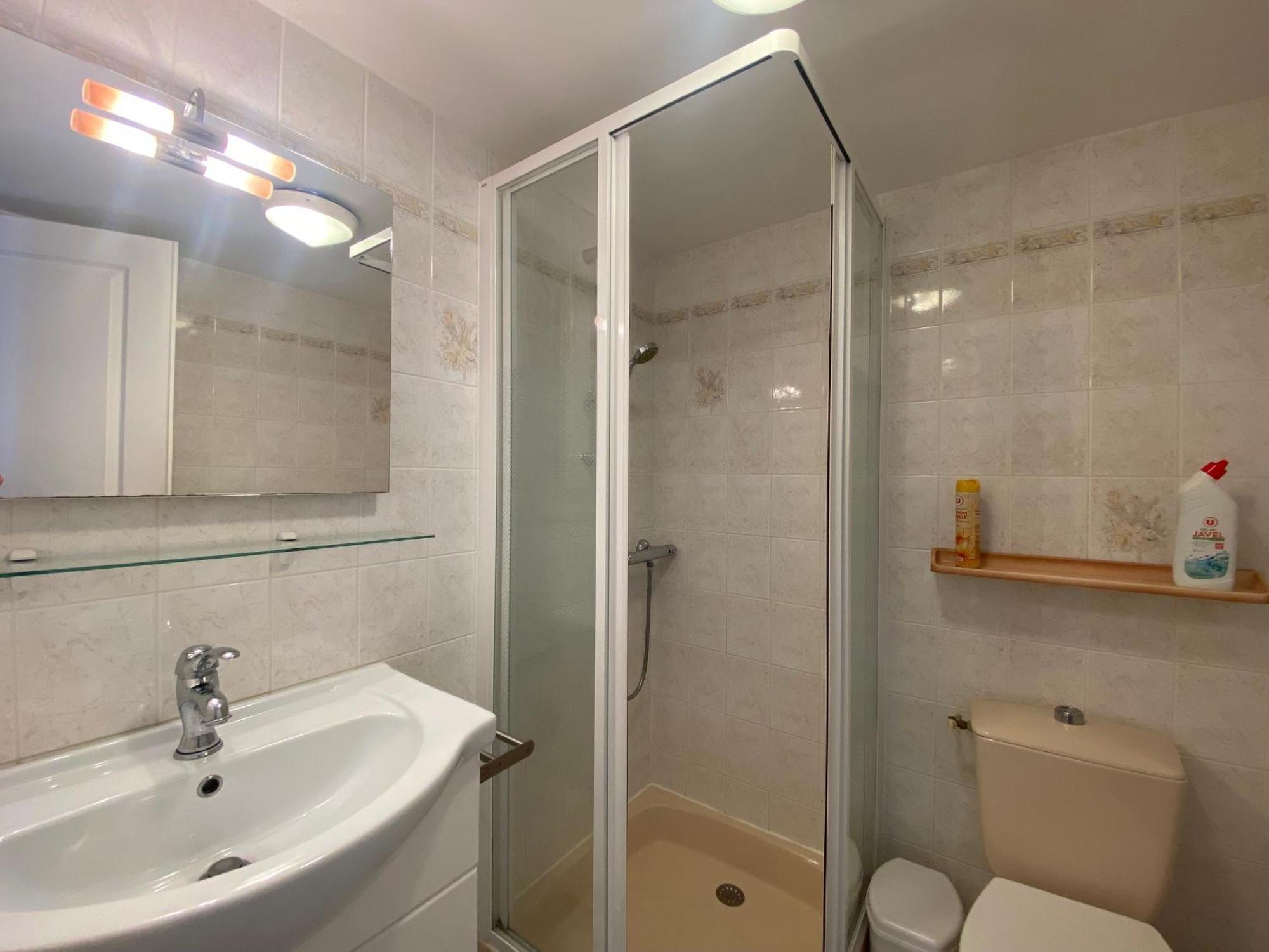 Appartement 1Er Etage Proche Centre-Ville, Plage Et Commerces, Balcon, Parking, Wifi Inclus - Fr-1-22-171 La Tranche-sur-Mer Exterior photo